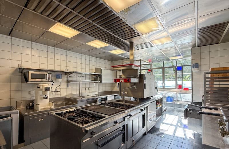 Belpstrasse 51, top ausgerüstetes Restaurant zu vermieten (6)
