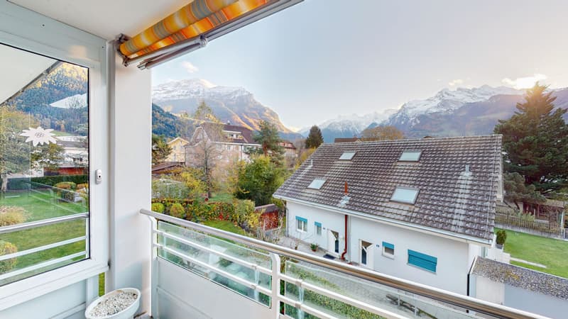 2.5 Zimmer Wohnung mit Balkon und Panorama-Bergsicht (Reserviert) (12)