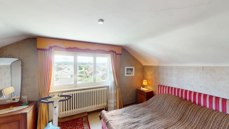Einfamilienhaus mit grossem Garten und Alpensicht (15)
