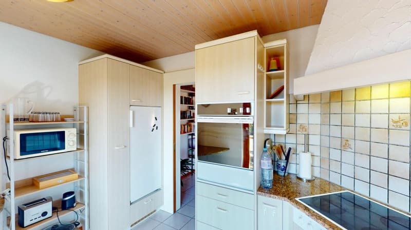 Das Generationen-Haus mit zwei Wohnungen, Garten und Carport (6)