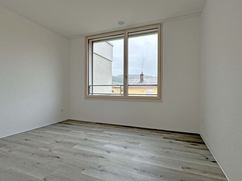 Moderne, neuwertige 3.5-Zimmer-Wohnung an ruhiger Lage (7)