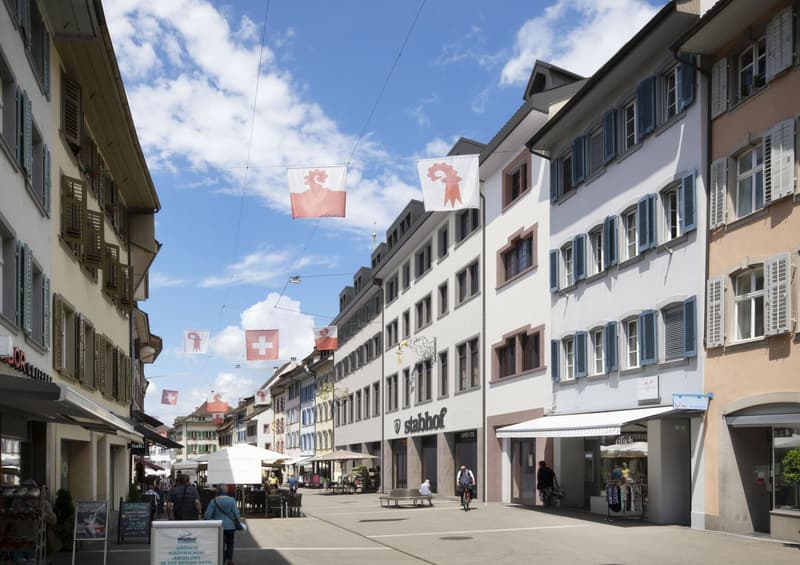 STABHOF -> TOP ATTIKAWOHNUNG IM HERZEN VON LIESTAL (1)