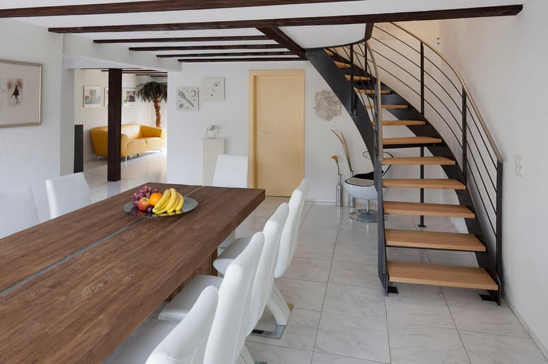 Modern renoviertes Juwel mit Garten (2)