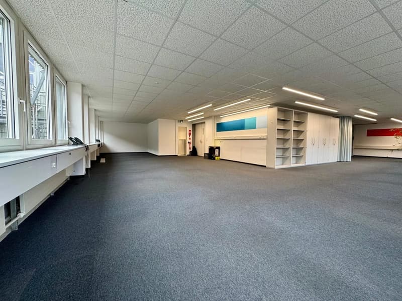 Helle Bürofläche mit 188 m² und Lift in Brugg mieten (2)