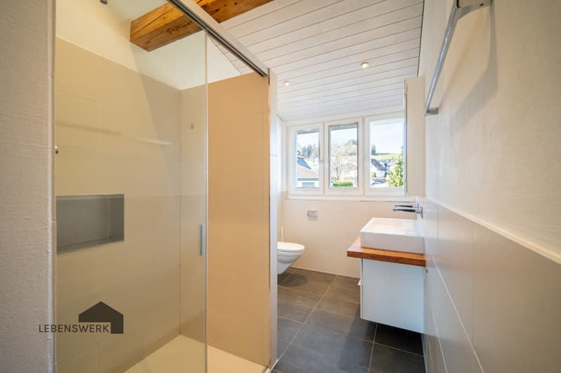 Renoviertes Badezimmer Dachgeschoss