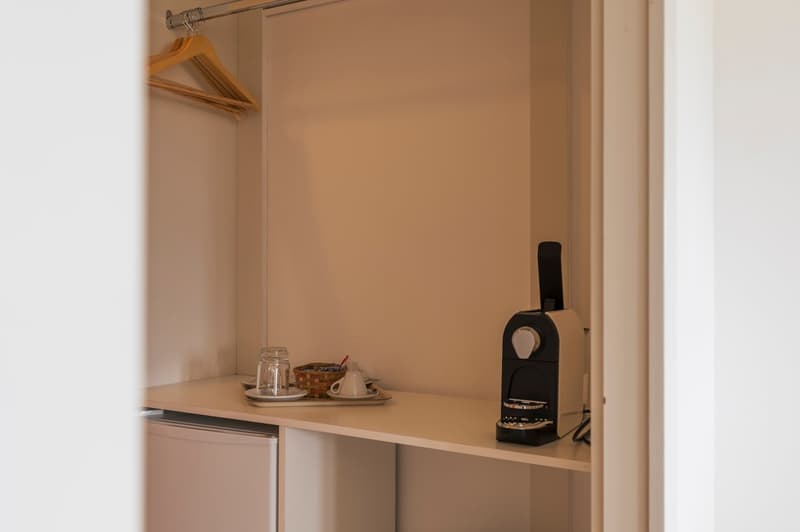 Grande chambre meublée 35 m² avec vue sur le lac, 4 km de Nyon, contrat de 6 mois (6)