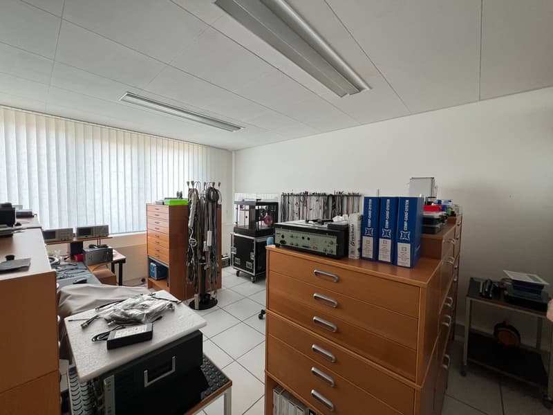 Spacious 4.5-room office space in the heart of Bülach (4)