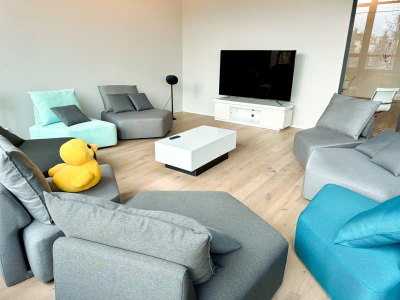 Modernes und helles Büro direkt an der Aare mit 393 m² zur Nachmiete. Helles Loft mit 3.75m Raumhöhe (3)