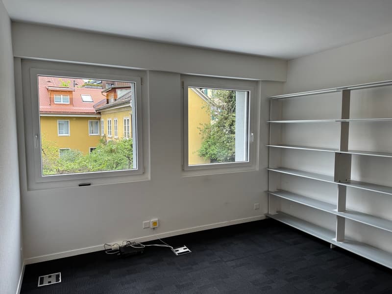Bürogemeinschaft an ruhiger und zentraler Lage (2)