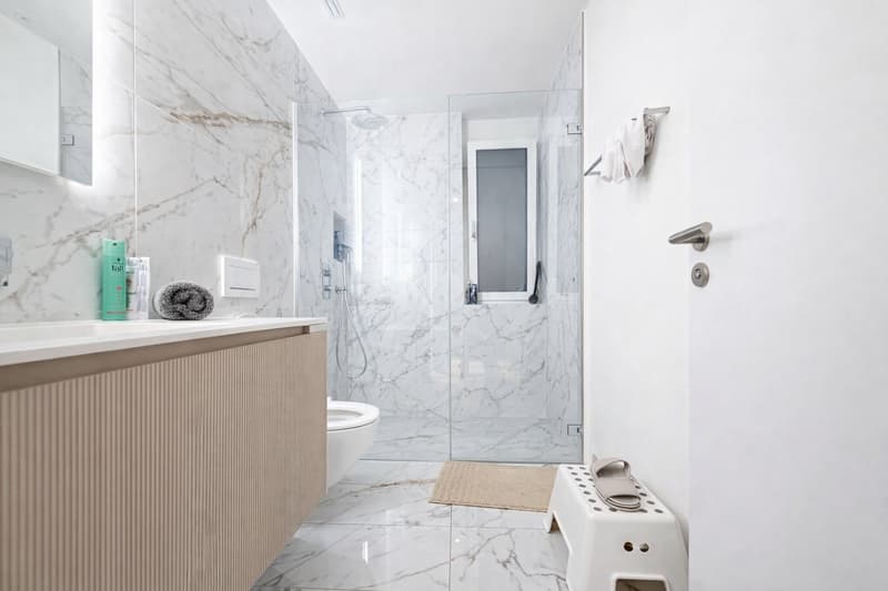 Appartamento moderno di 3.5 locali con balcone e garage a Regensdorf (5)