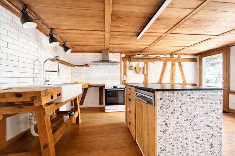 Befristet: Charmantes 5.5-Zimmer-Bauernhaus in ruhiger Lage in Horgen (3)
