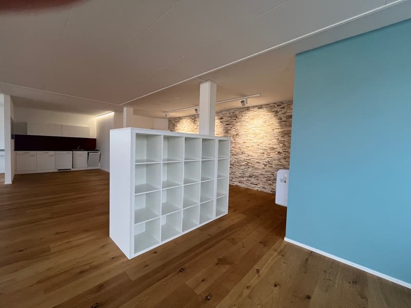 Zu vermieten Büro-Räumlichkeiten im 3. Obergeschoss einer Geschäftsliegenschaft (33)