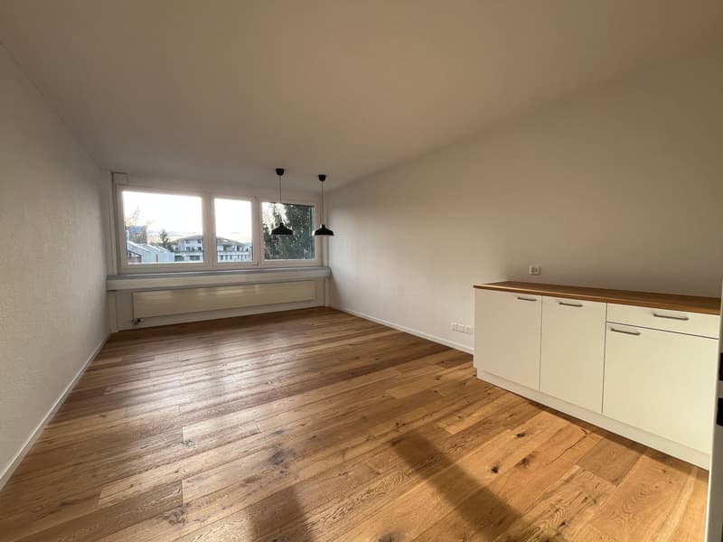 Zu vermieten Büro-Räumlichkeiten im 3. Obergeschoss einer Geschäftsliegenschaft (52)