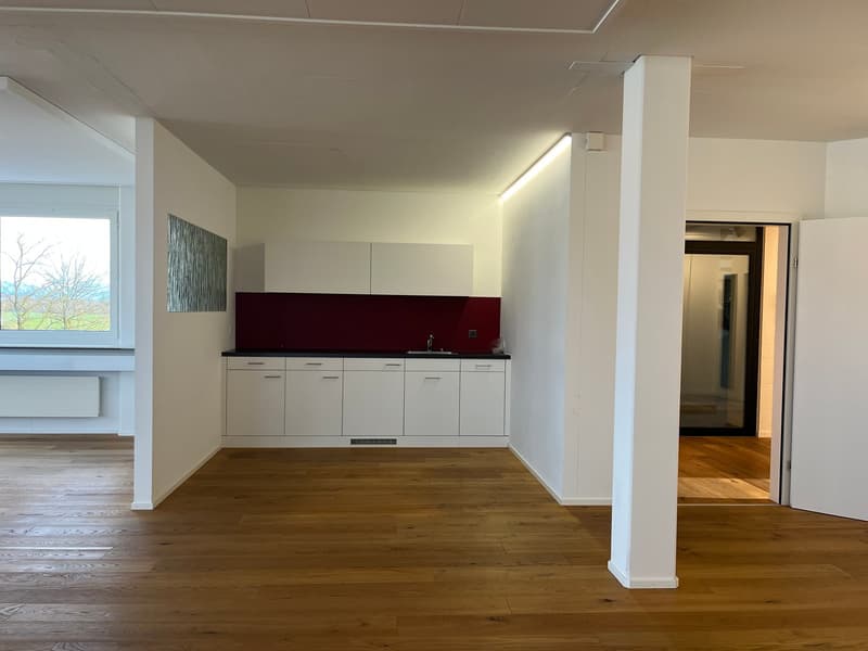 Zu vermieten Büro-Räumlichkeiten im 3. Obergeschoss einer Geschäftsliegenschaft (29)