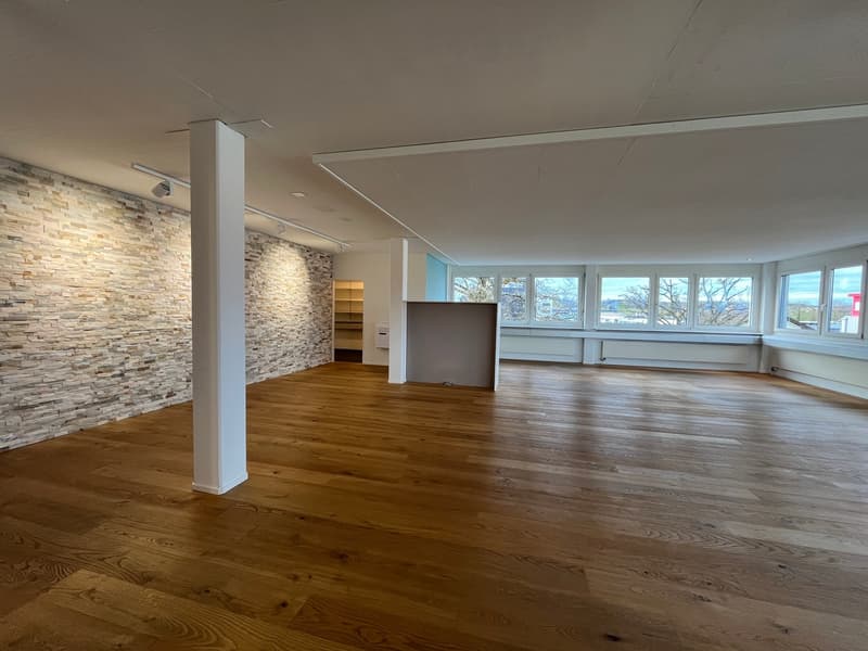 Zu vermieten Büro-Räumlichkeiten im 3. Obergeschoss einer Geschäftsliegenschaft (31)