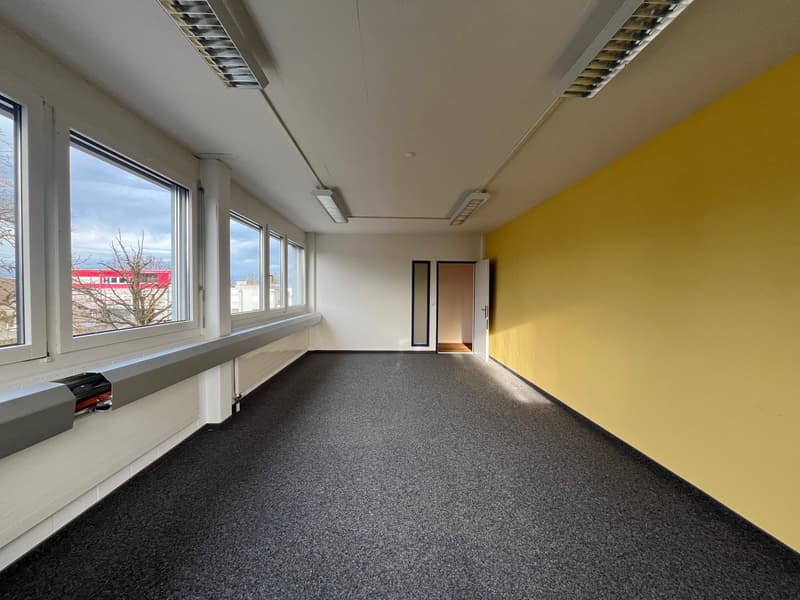 Zu vermieten Büro-Räumlichkeiten im 3. Obergeschoss einer Geschäftsliegenschaft (11)