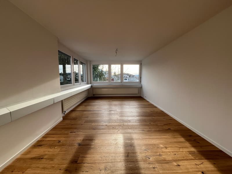 Zu vermieten Büro-Räumlichkeiten im 3. Obergeschoss einer Geschäftsliegenschaft (55)
