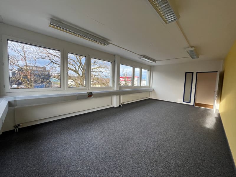 Zu vermieten Büro-Räumlichkeiten im 3. Obergeschoss einer Geschäftsliegenschaft (10)