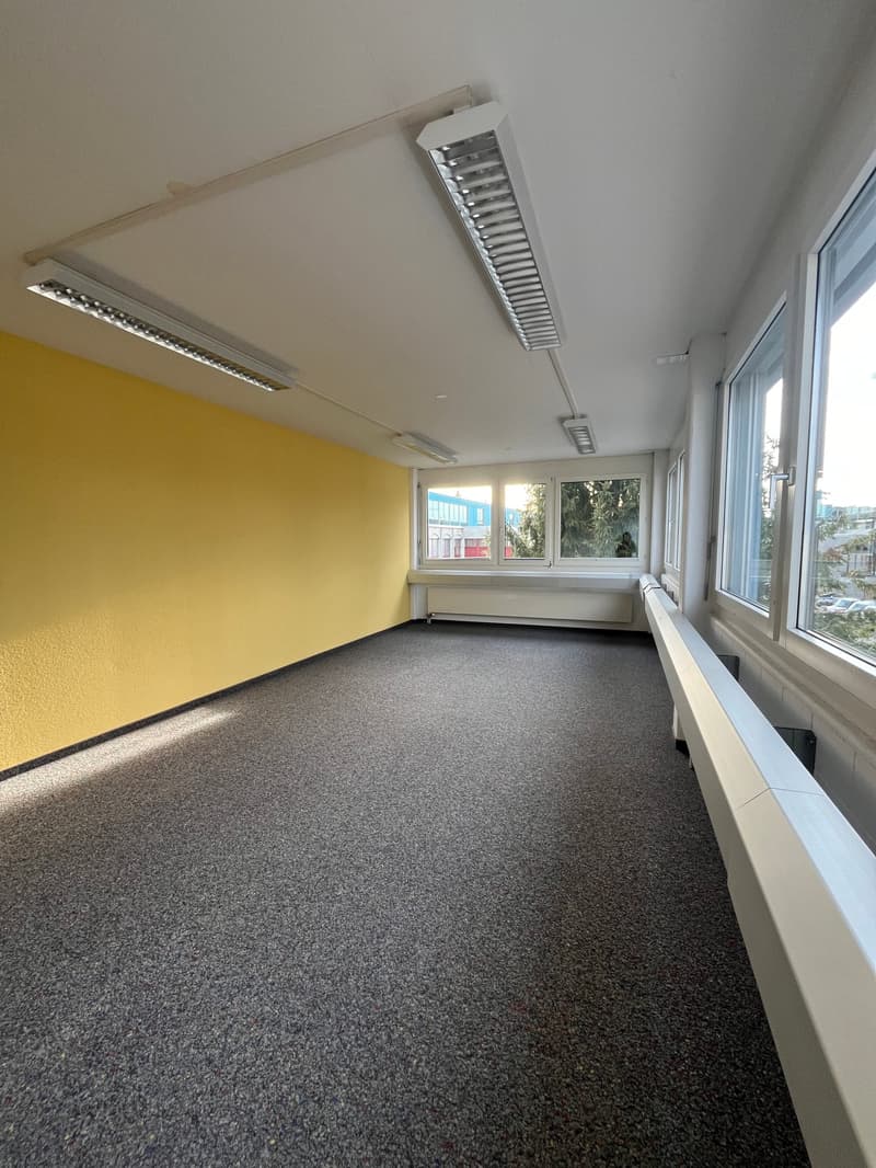 Zu vermieten Büro-Räumlichkeiten im 3. Obergeschoss einer Geschäftsliegenschaft (8)