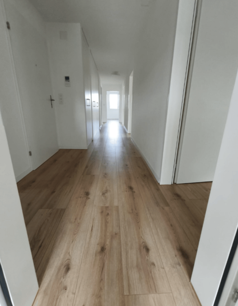 Grosszügige 5.5-Zimmer-Wohnung mit Balkon und Garage in Altendorf (12)