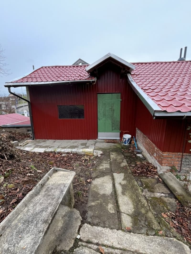 Versatile commercial space with studio character in Au ZH (3)