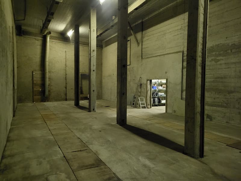 Spazio commerciale in affitto (2)