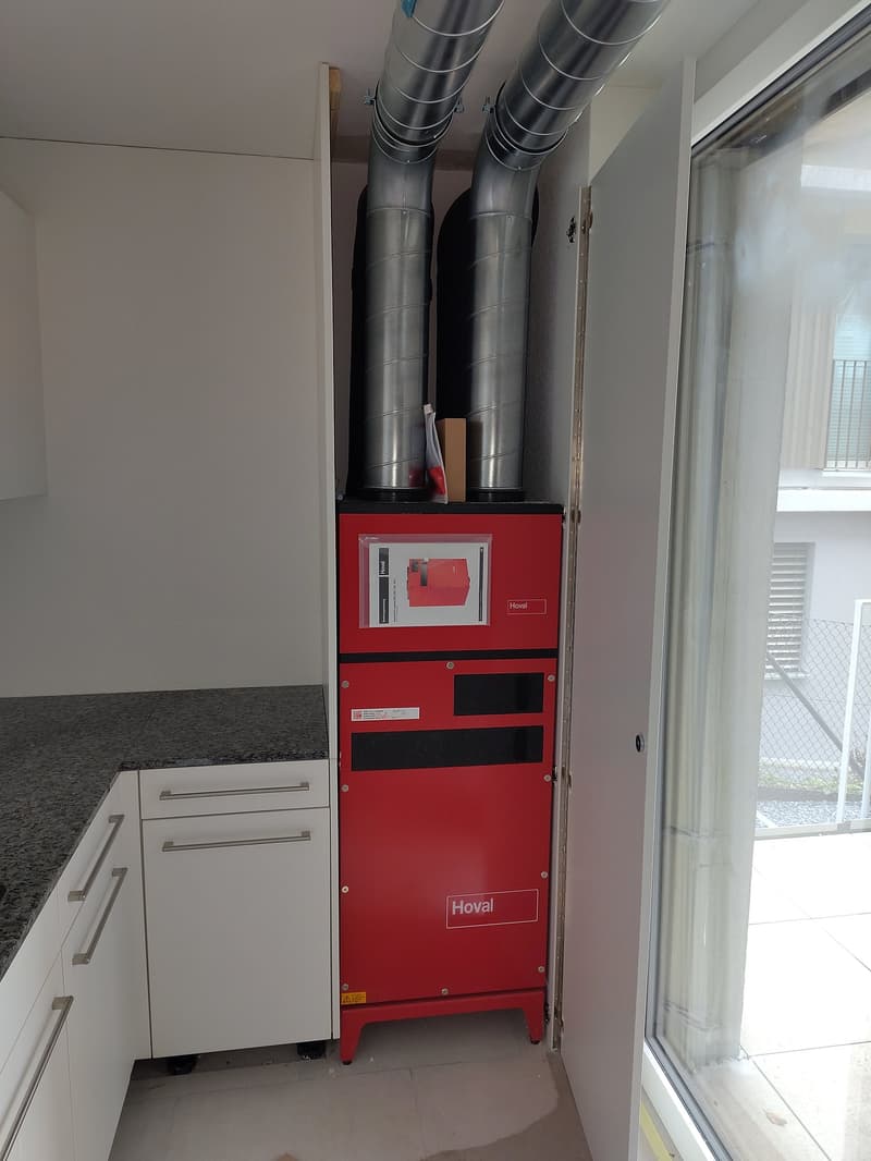 Grosszügiges Büro / Atelier mit Sitzplatz in Pfäffikon SZ, Erstbezug (8)