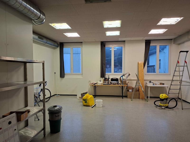 Vielseitige Gewerberäume im Erdgeschoss in Bülach (3)