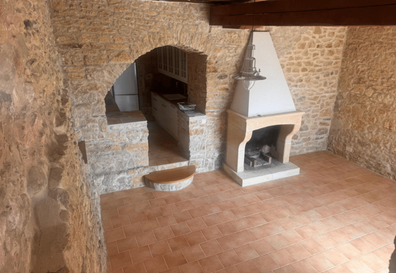 Charmant appartement de 3,5 pièces dans un bâtiment historique à Corcelles NE (1)