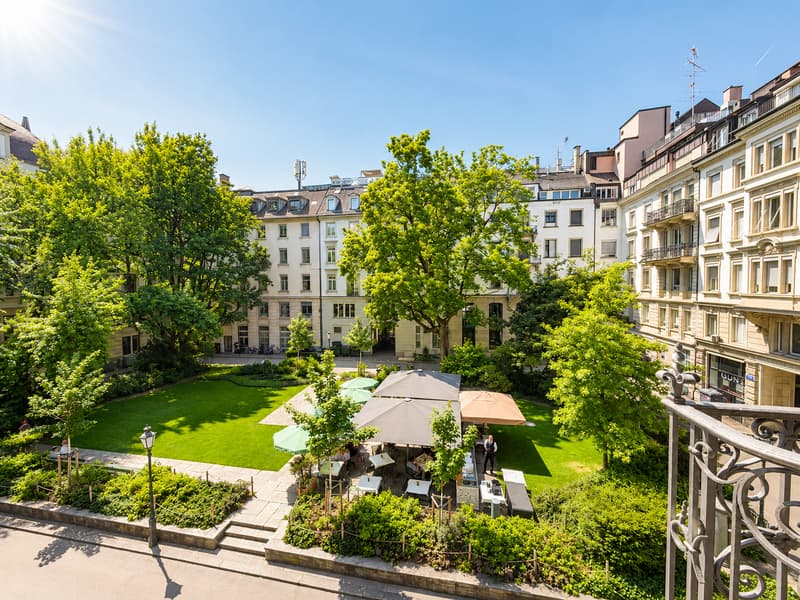 ESPACE DE BUREAU EXCLUSIF DIRECTEMENT SUR LA PARADEPLATZ – TRAVAILLER AU CŒUR DE ZURICH (1)