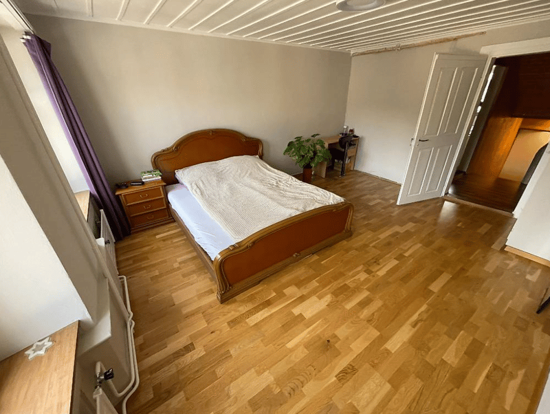 Maison de rang charmante de 6 pièces sur Reitbahnstrasse à Glarus (11)