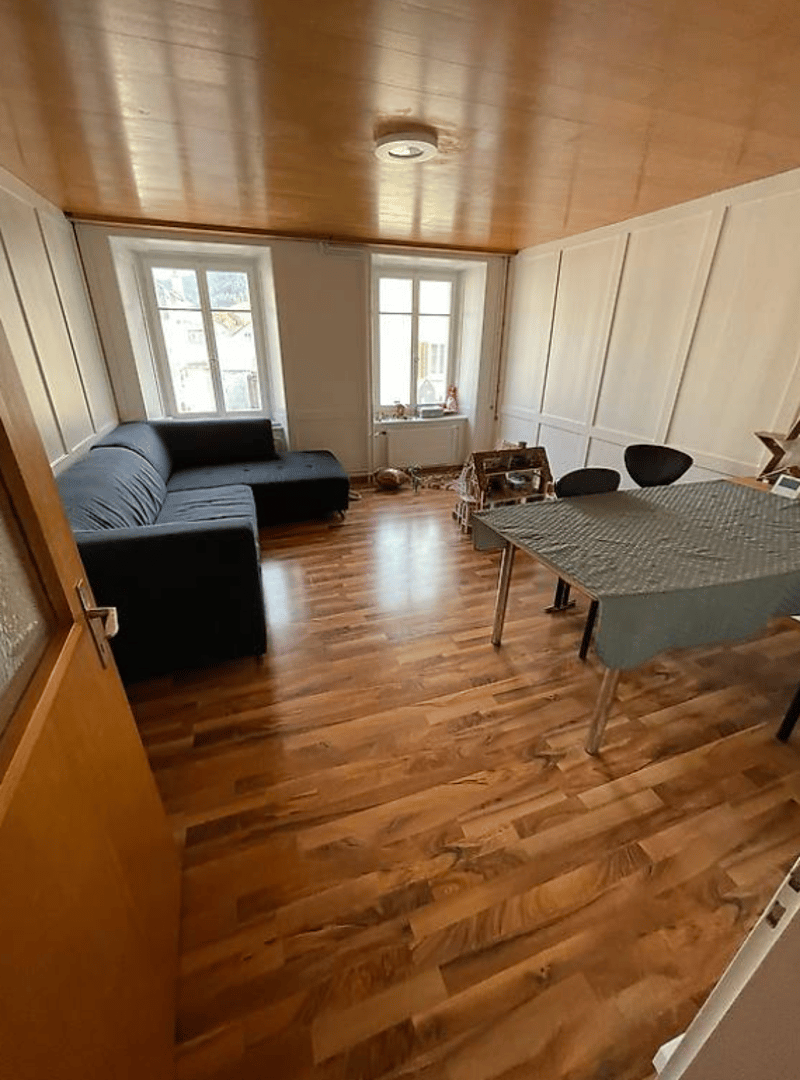Maison de rang charmante de 6 pièces sur Reitbahnstrasse à Glarus (4)