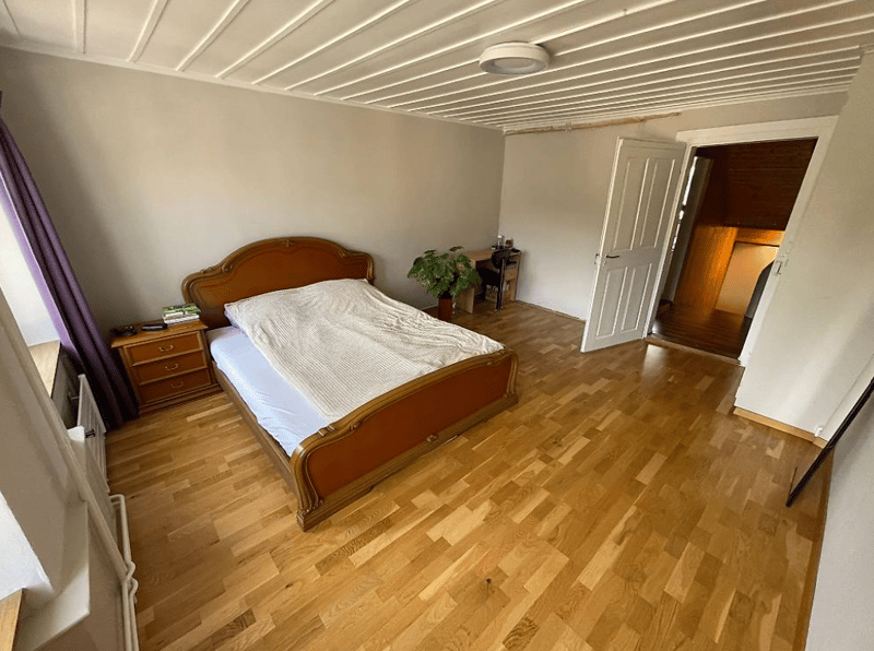 Maison de rang charmante de 6 pièces sur Reitbahnstrasse à Glarus (12)