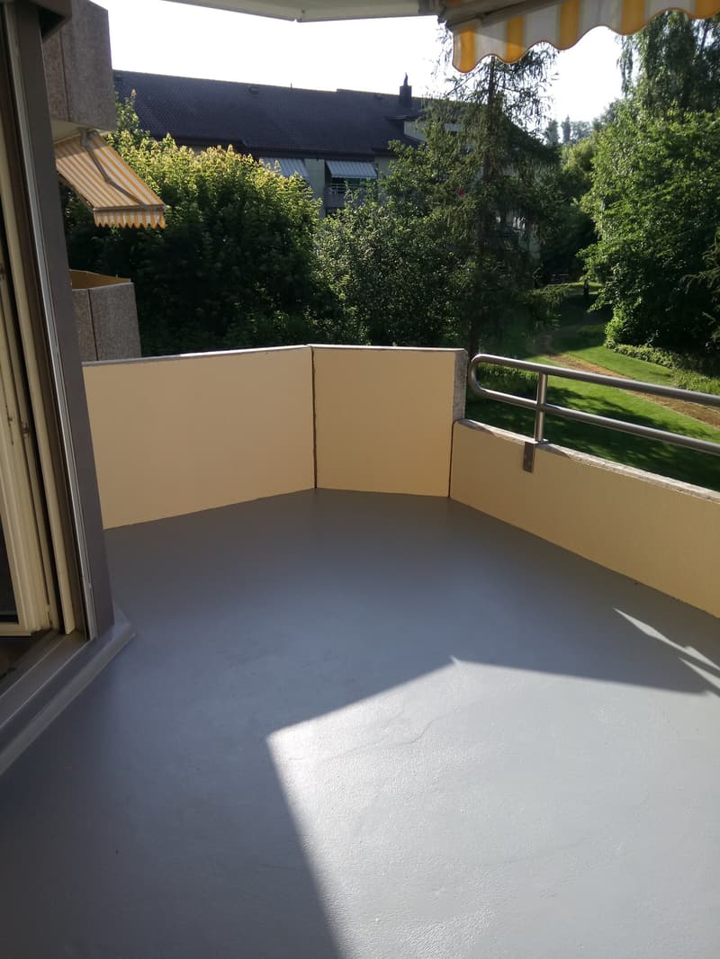 Helle 3.5 Zimmer- Wohnung mit Balkon und top Anbindung an ÖV (6)