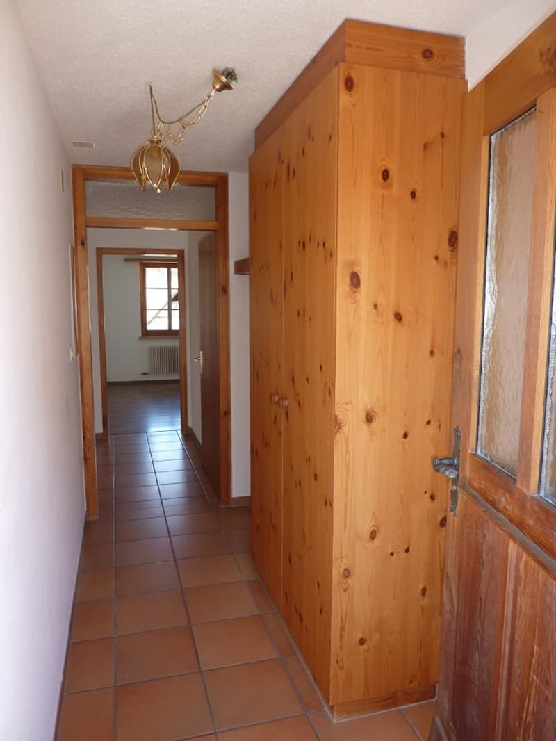 Gemütliche 2.5-Zimmer-Wohnung mit grossem Sitzplatz (3)