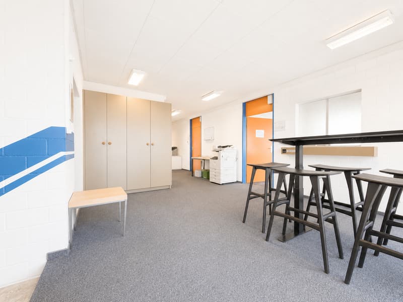 MODERNE INDUSTRIEHALLE MIT BÜROFLÄCHEN & 20 PARKPLÄTZEN IN KLEINDÖTTINGEN (11)