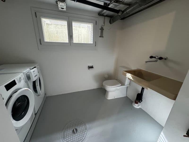 Charmantes 5-6 Zimmer Einfamilienhaus mit Seesicht und Garten in Mörigen (32)