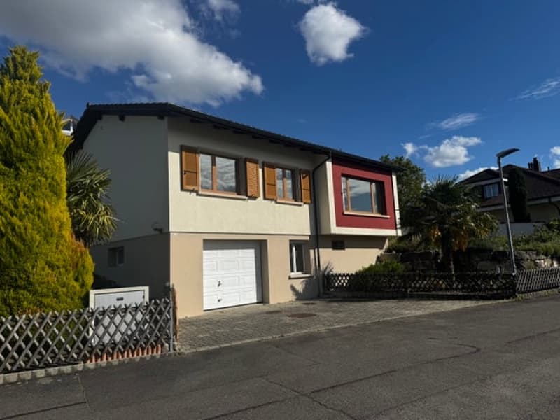 Charmantes 5-6 Zimmer Einfamilienhaus mit Seesicht und Garten in Mörigen (1)