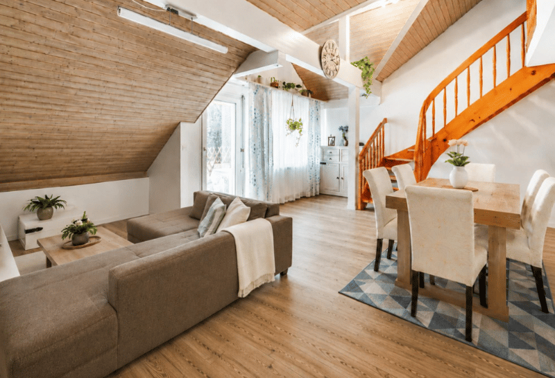Lichtdurchflutete 4.5-Zimmer-Attika-Maisonette mit Tiefgaragenplatz, St. Gallen (3)