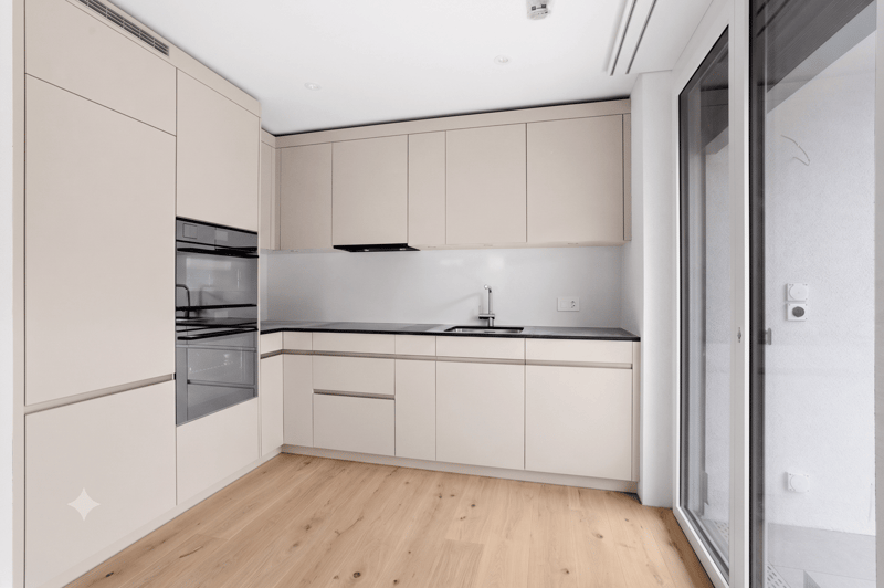 Erstbezug: Stilvolle und grosszügige Maisonette-Wohnung (7)