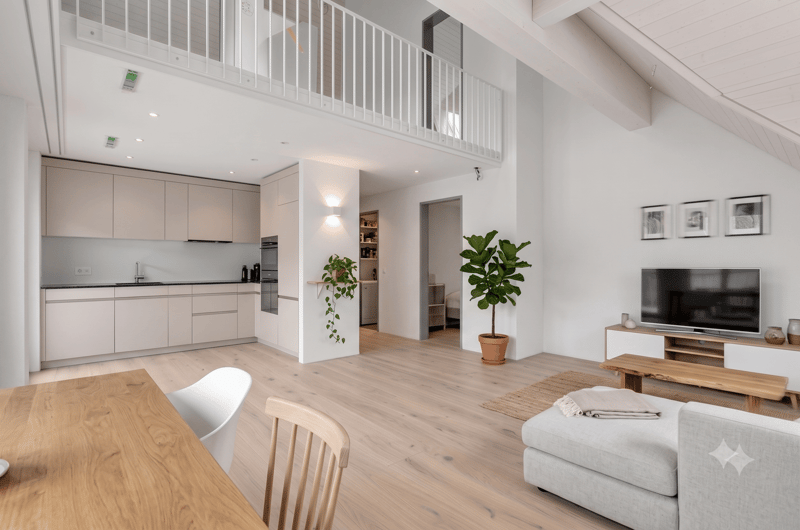 Erstbezug: Viel Raum, Licht und Ruhe in moderner Maisonette-Wohnung (1)
