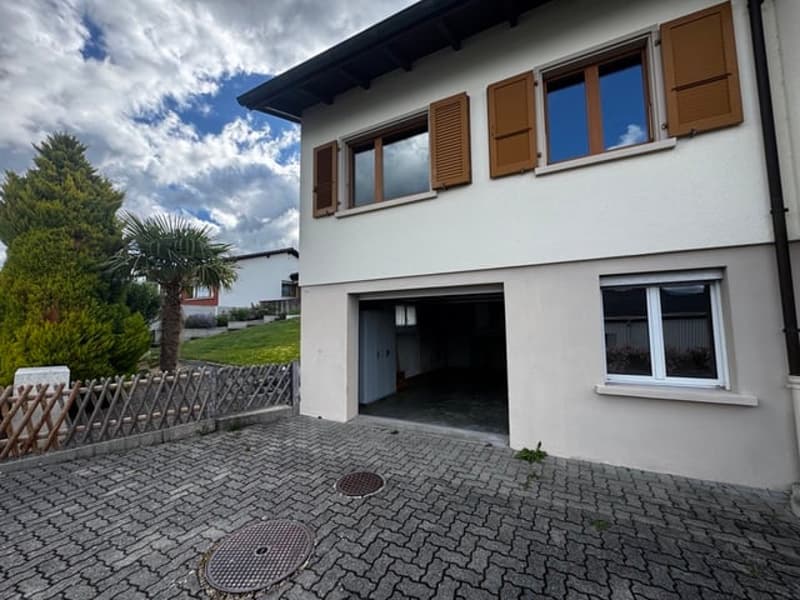 Charmantes 5-6 Zimmer Einfamilienhaus mit Seesicht und Garten in Mörigen (28)