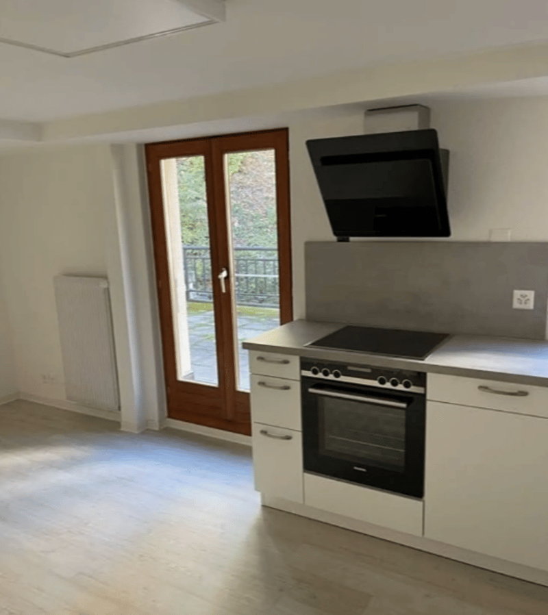 Sonnige 4.5-Zimmer-Wohnung | Balkon & Terrasse | Panoramablick | Haus-Sauna | auch als WG (9)