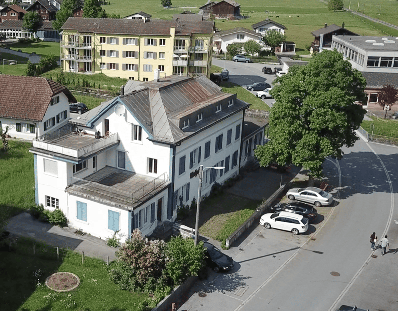 Charmante 4.5-Zimmer-Wohnung an der Bahnhofstrasse in Luchsingen (3)