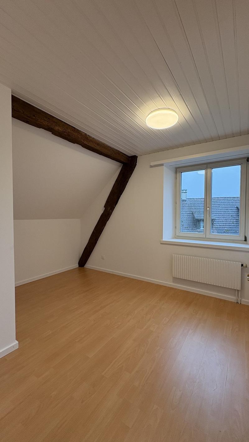 Helle 4.5-Zi-Maisonette im Dorfkern - frisch renoviert (6)