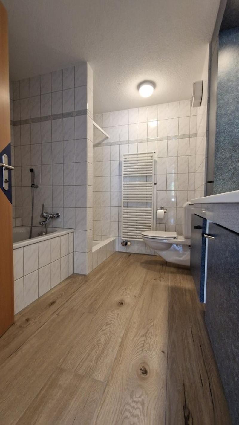 Helle, sehr freundliche und grosszügige 4.5-Zimmer-Wohnung in Züberwangen mit Balkon (6)