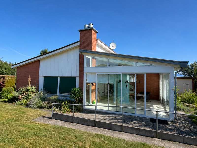Freistehendes 6.5-Zimmer-Einfamilienhaus mit Wintergarten in Schalunen (2)