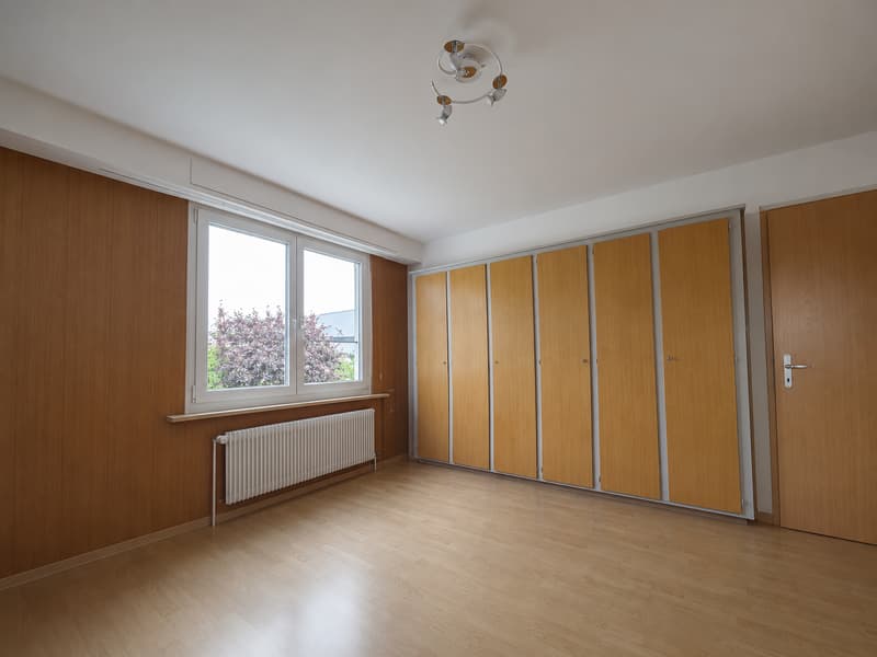 Freistehendes 6.5-Zimmer-Einfamilienhaus mit Wintergarten in Schalunen (7)