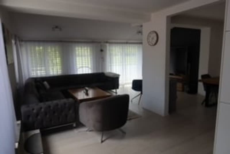 MODERNISIERTES ZWEIFAMILIENHAUS MIT 4.5- & 3.5-ZIMMER-WOHNUNG (4)