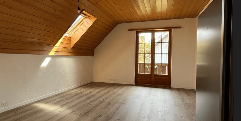 1.5 Zimmerwohnung Ost mit Balkon, Dachgeschoss, mit Aufzug (6)